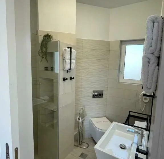スタンダード４人部屋, Karystos Mare Apartments