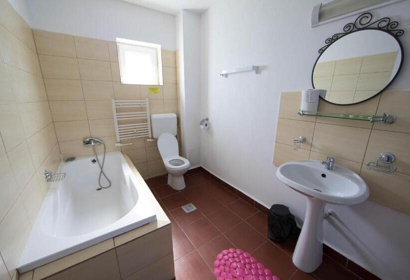 Семейный Номер, Vila Alga