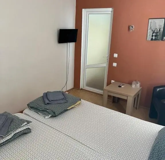 اتاق اکونومی, Vila Alga