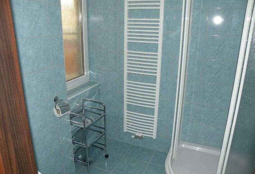 Quarto Quádruplo Estandar, Penzion  Leslav