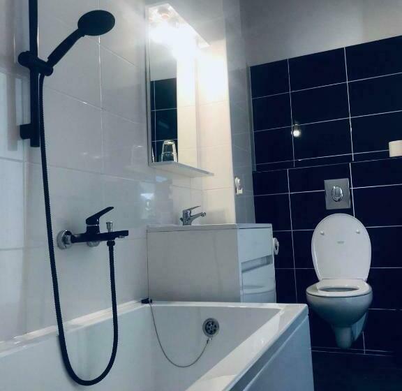 标准单人间, Galéria Panzió