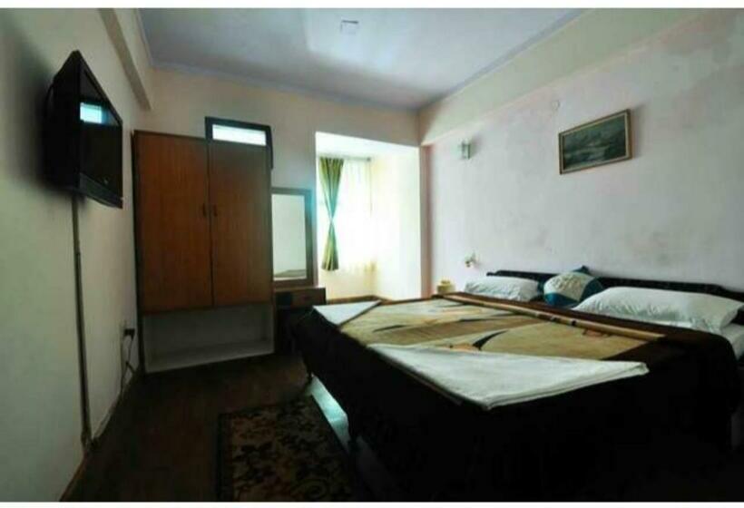 Delüks Oda, Anamika