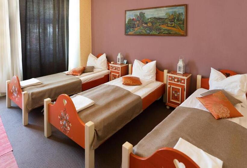 חדר סטנדרט לשלושה, Casa Saseasca