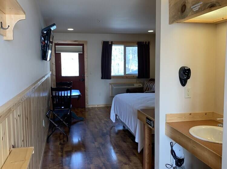 جناح لذوى الاحتياجات الخاصة, Methow River Lodge Cabins