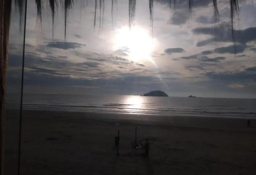 Triple Room Sea View, Pousada Pé Na Areia 1