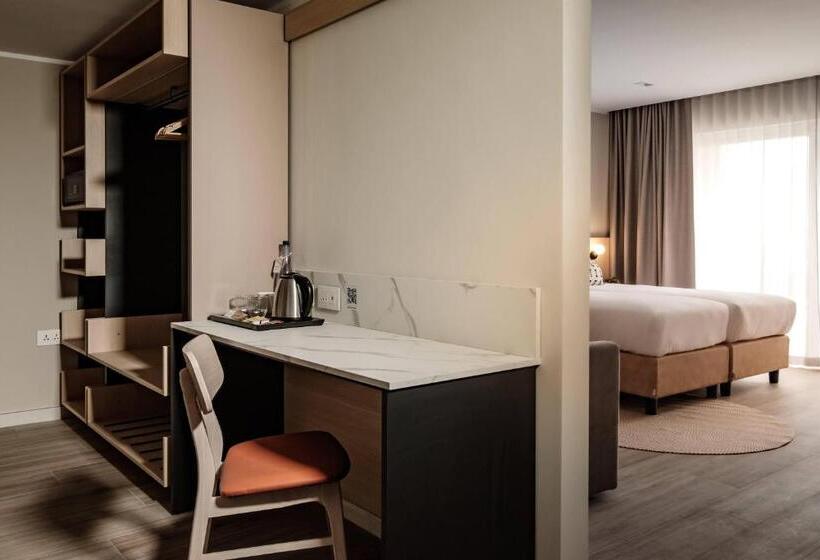 سوئیت 2 خوابه, Strand Suites By Neu Collective