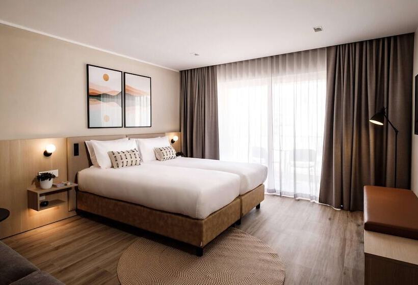 패밀리 룸, Strand Suites By Neu Collective