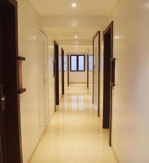Quarto Deluxe, Airport Hotel Golden Bliss Near Delhi Airport