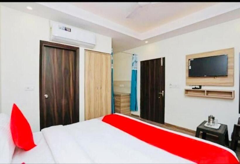 エコノミールーム, Airport Hotel Golden Bliss Near Delhi Airport