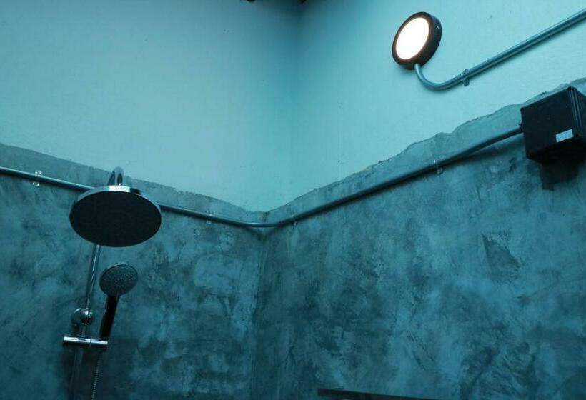 Pokój Standard Wspólna Łazienka, Backpack Hostel