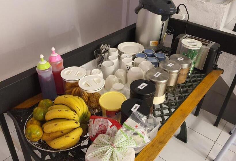 Pokój Standard Wspólna Łazienka, Backpack Hostel