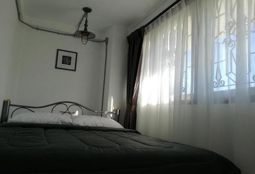 Pokój Standard Wspólna Łazienka, Backpack Hostel