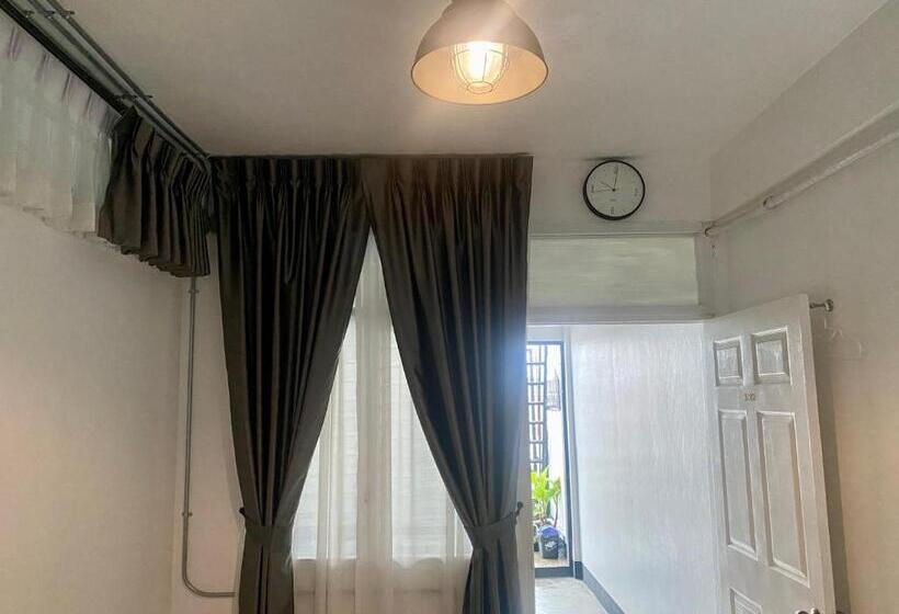 Pokój Standard Wspólna Łazienka, Backpack Hostel