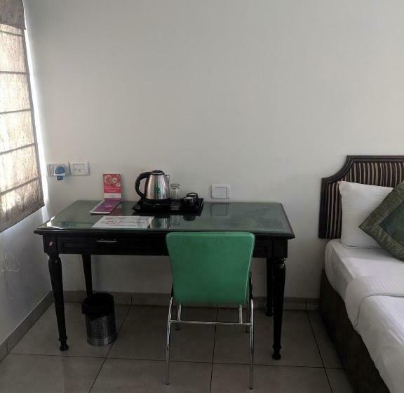 חדר דלוקס, Cubbon Suites   10 Minute Walk To Mg Road, Mg Road Metro And Church Street