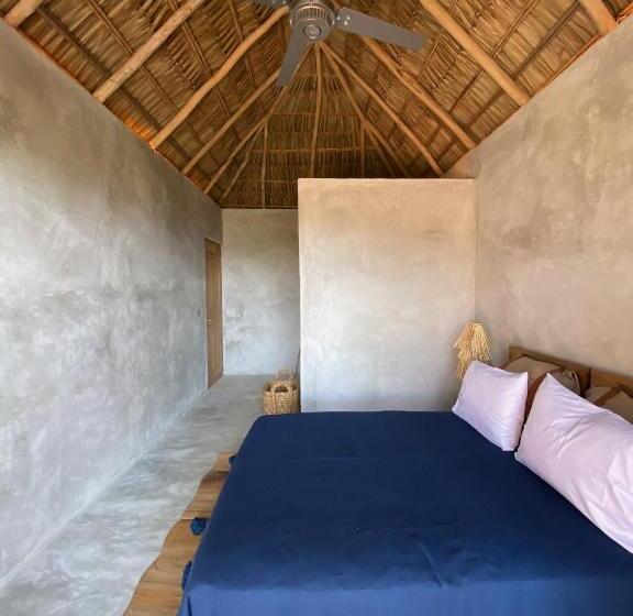 جناح, Monte Uzulu Boutique