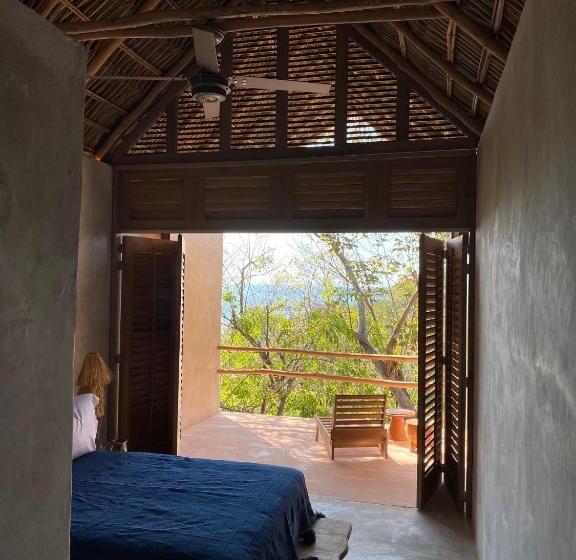 جناح, Monte Uzulu Boutique