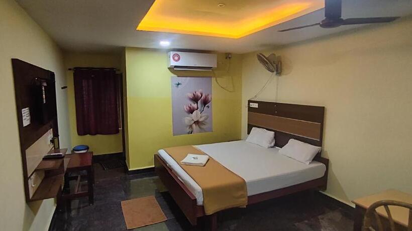 デラックスファミリールーム, Sri Murugan Beach Paradise