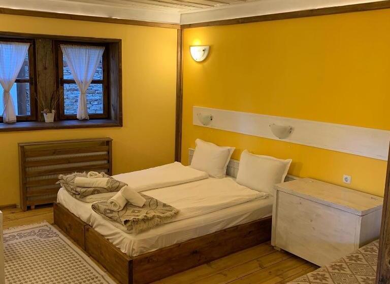 غرفة قياسية ثلاثية, Family Hotel Byalata Kashta