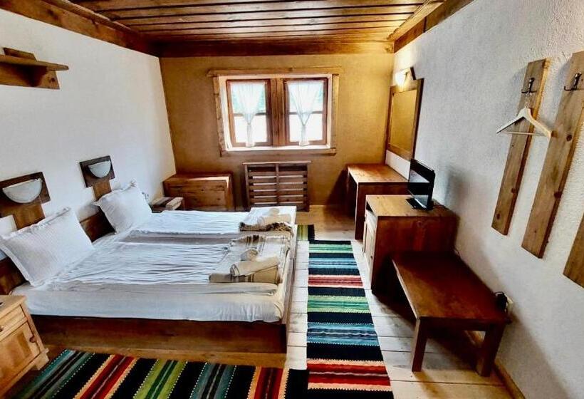 غرفة قياسية ثلاثية, Family Hotel Byalata Kashta