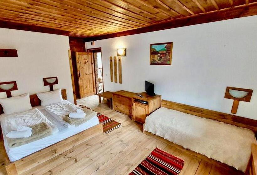 غرفة قياسية ثلاثية, Family Hotel Byalata Kashta