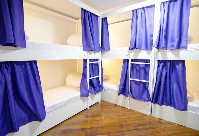 سرير فى غرفة مشتركه, Pop Art Hostel Rynok Sq