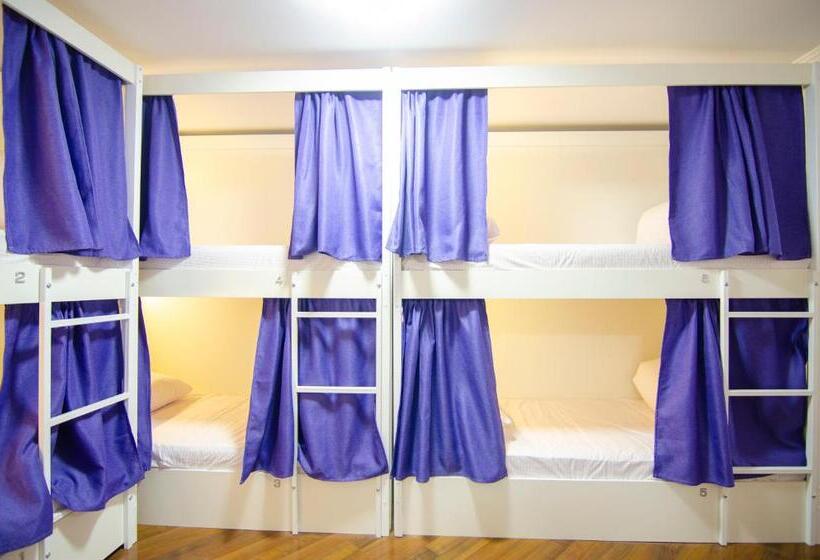 سرير فى غرفة مشتركه, Pop Art Hostel Rynok Sq