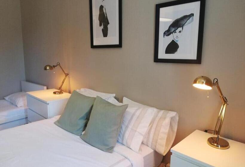 غرفة قياسية ثلاثية, Menina Da Ria Guest House