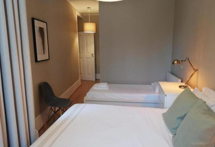 غرفة قياسية ثلاثية, Menina Da Ria Guest House