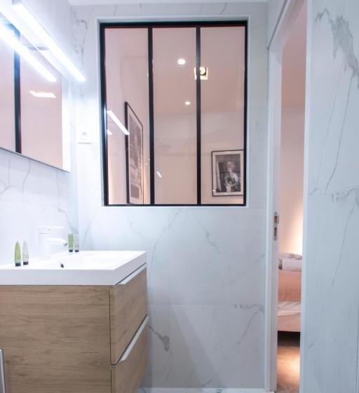 デラックススタジオ, Dreamyflat Eiffel Tower