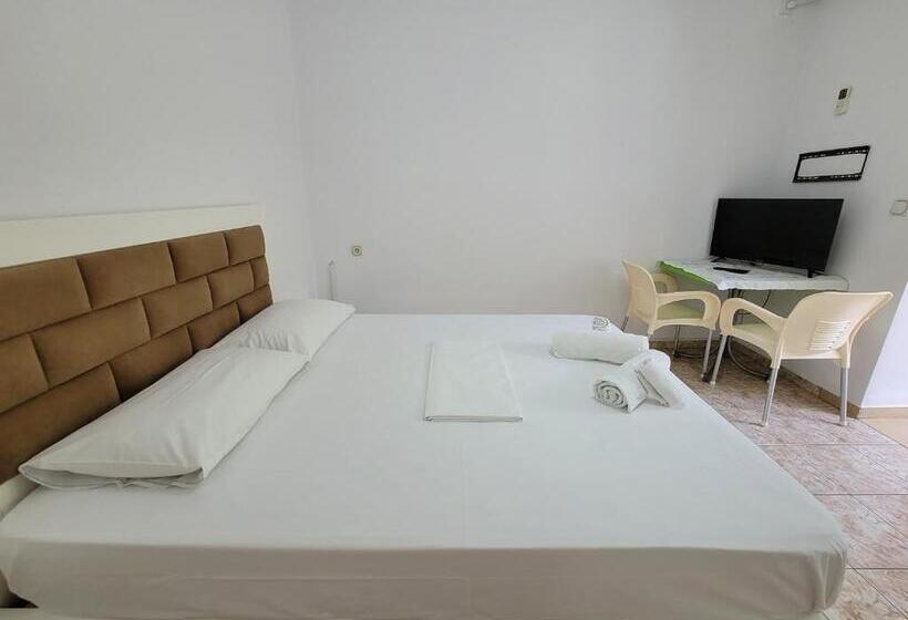 اتاق استاندارد, Vila Geri