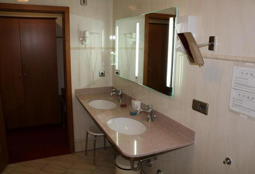 Семейный Номер, Seehotel Pegasus