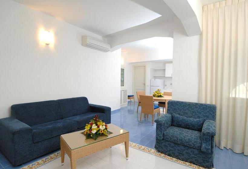 Апартаменты 2 Спальни, Aurora Residence