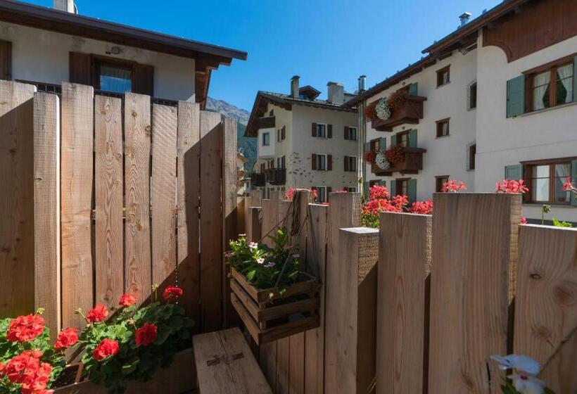 سوئیت جونیور با تراس, Al Baitin   Charme & Nature