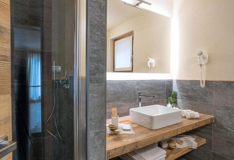 سوئیت جونیور با تراس, Al Baitin   Charme & Nature