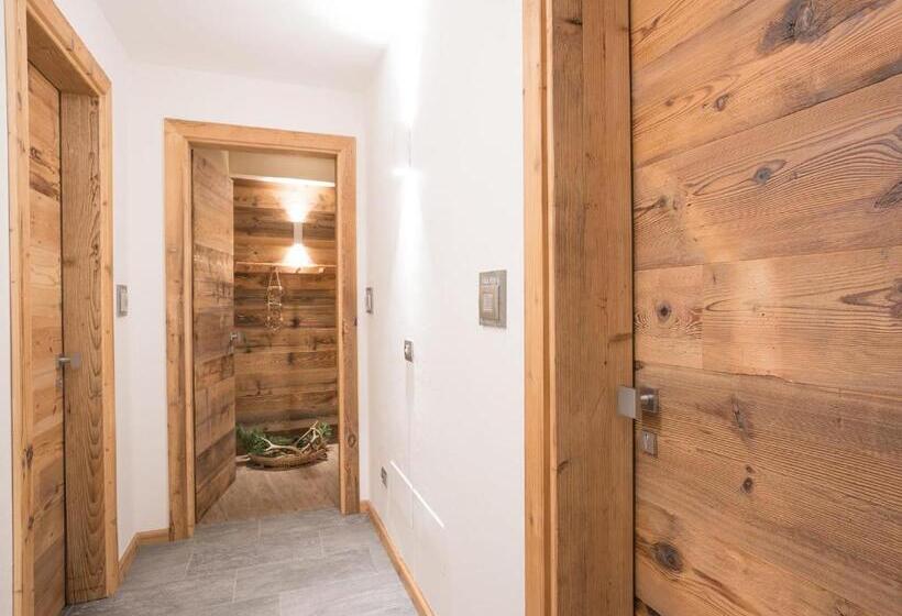 سوئیت جونیور با تراس, Al Baitin   Charme & Nature