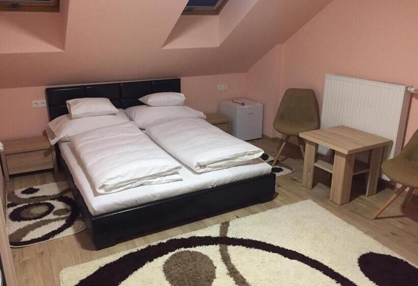 豪华房间, Mokka Panzió