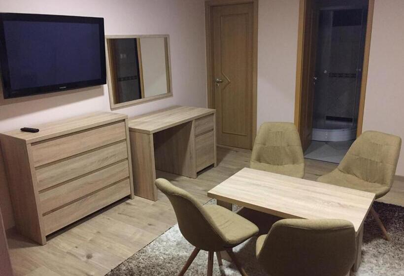 标准间, Mokka Panzió