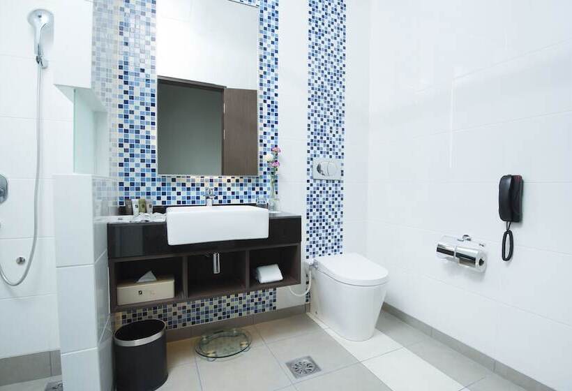 Deluxe room with river view, Astana Wing Riverside Majestic