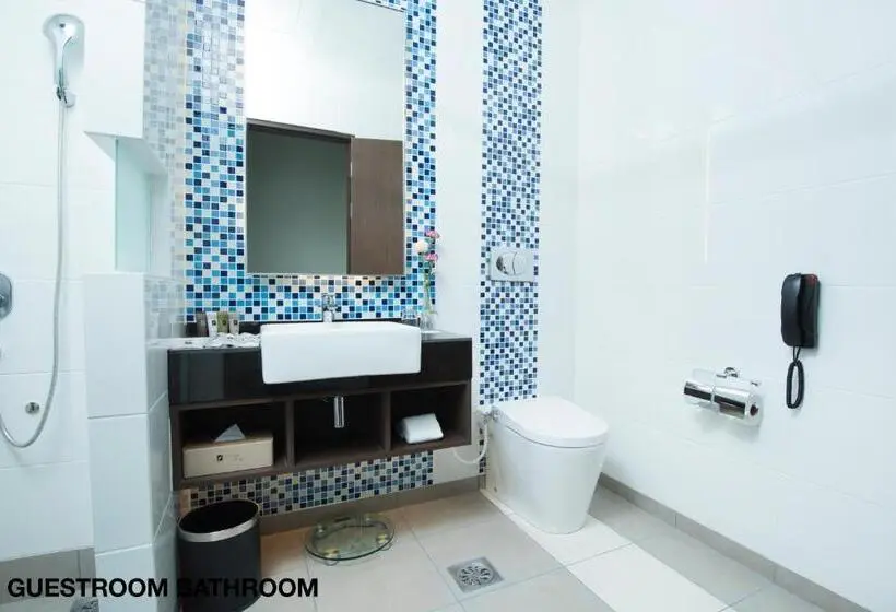 Deluxe room with river view, Astana Wing  Riverside Majestic