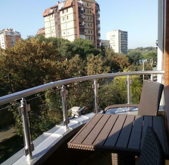 Standard Triple Room with Terrace, Konak Kutko