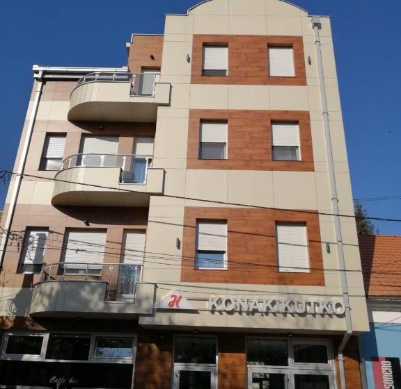 آپارتمان 1 خوابه با تراس, Konak Kutko