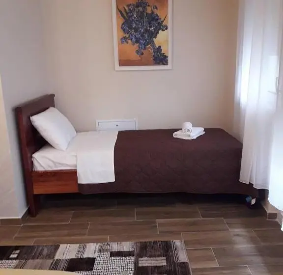 اتاق کلاسیک چهارنفره, Konak Kutko
