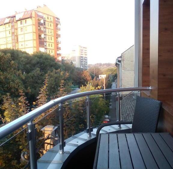 اتاق استاندارد با تراس, Konak Kutko