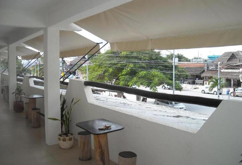 اتاق استاندارد, Kukulcan By Emotion