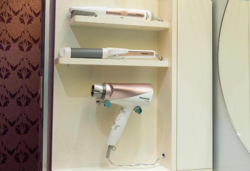 חדר דחוקס עם מיטת קינג, ホテル ブランチャペルクリスマス 四日市