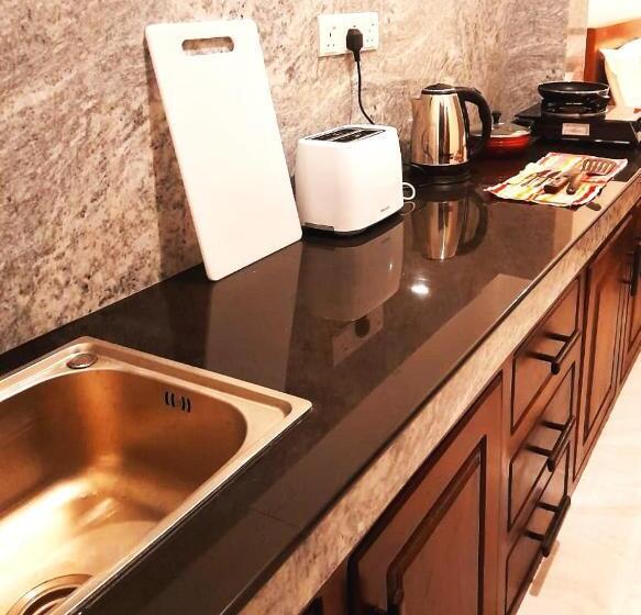 Номер Deluxe, New Sea Lion Guest House