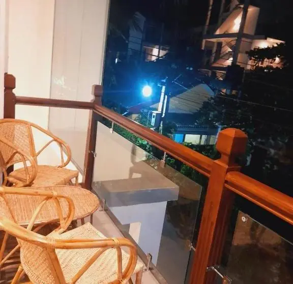 バルコニー付きスタンダードトリプルルーム, New Sea Lion Guest House