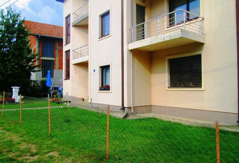سوییت خانوادگی, Niš Apartman