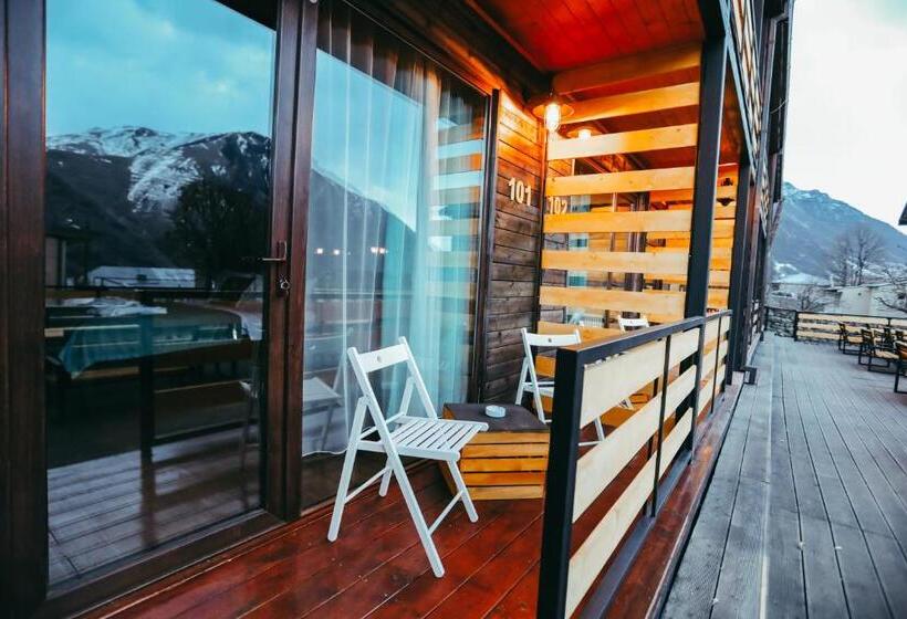 اتاق استاندارد با تخت بزرگ, Wooden Hotel Kazbegi
