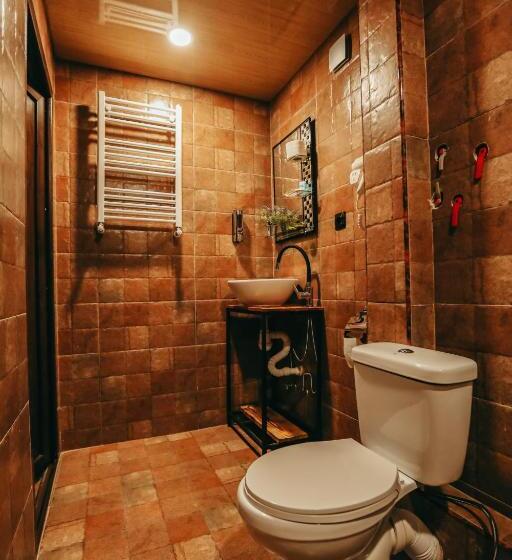 اتاق استاندارد با تخت بزرگ, Wooden Hotel Kazbegi